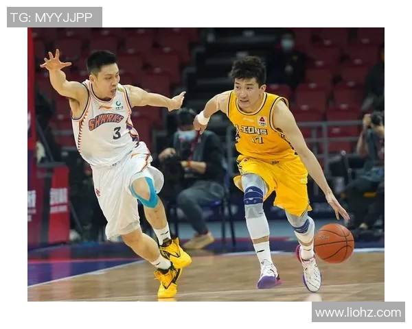 孙铭徽的篮球之路:从青涩少年到国家队核心的成长历程 孙铭徽的篮球之路:从青涩少年到国家队核心的成长历程