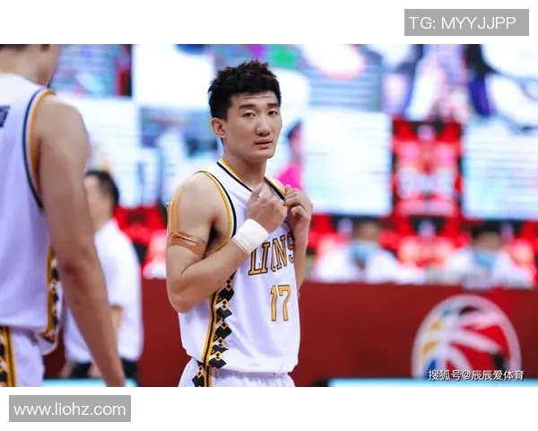 孙铭徽:从青涩新星到篮球赛场的中流砥柱,见证成长与荣耀的旅程 孙铭徽:从青涩新星到篮球赛场的中流砥柱,见证成长与荣耀的旅程