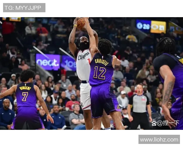 季后赛激战马刺与掘金比分对决回顾与分析