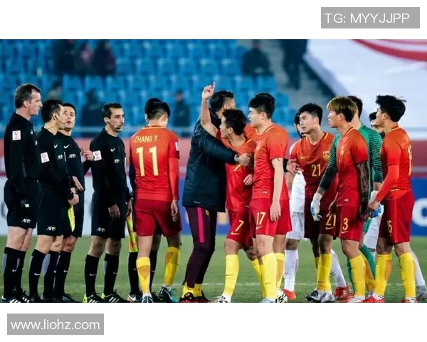 恒大与东方的激烈冲突视频揭示足球场上的紧张局势与球员情绪