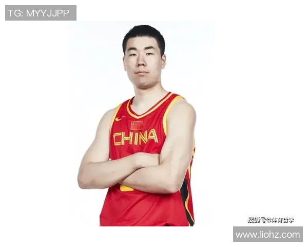 王泉泽：从年轻球员到篮球明星的成长之路与未来展望