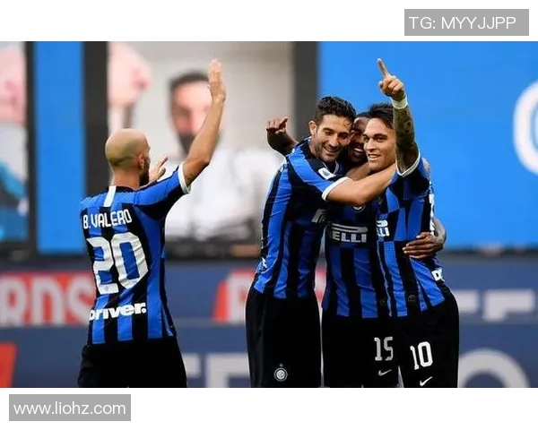 足球三星与首尔的巅峰对决谁能在这场较量中笑到最后 足球三星与首尔的巅峰对决谁能在这场较量中笑到最后