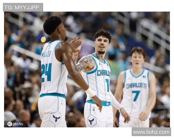 黄蜂与灰熊精彩对决录像回放全程回顾与分析 黄蜂与灰熊精彩对决录像回放全程回顾与分析